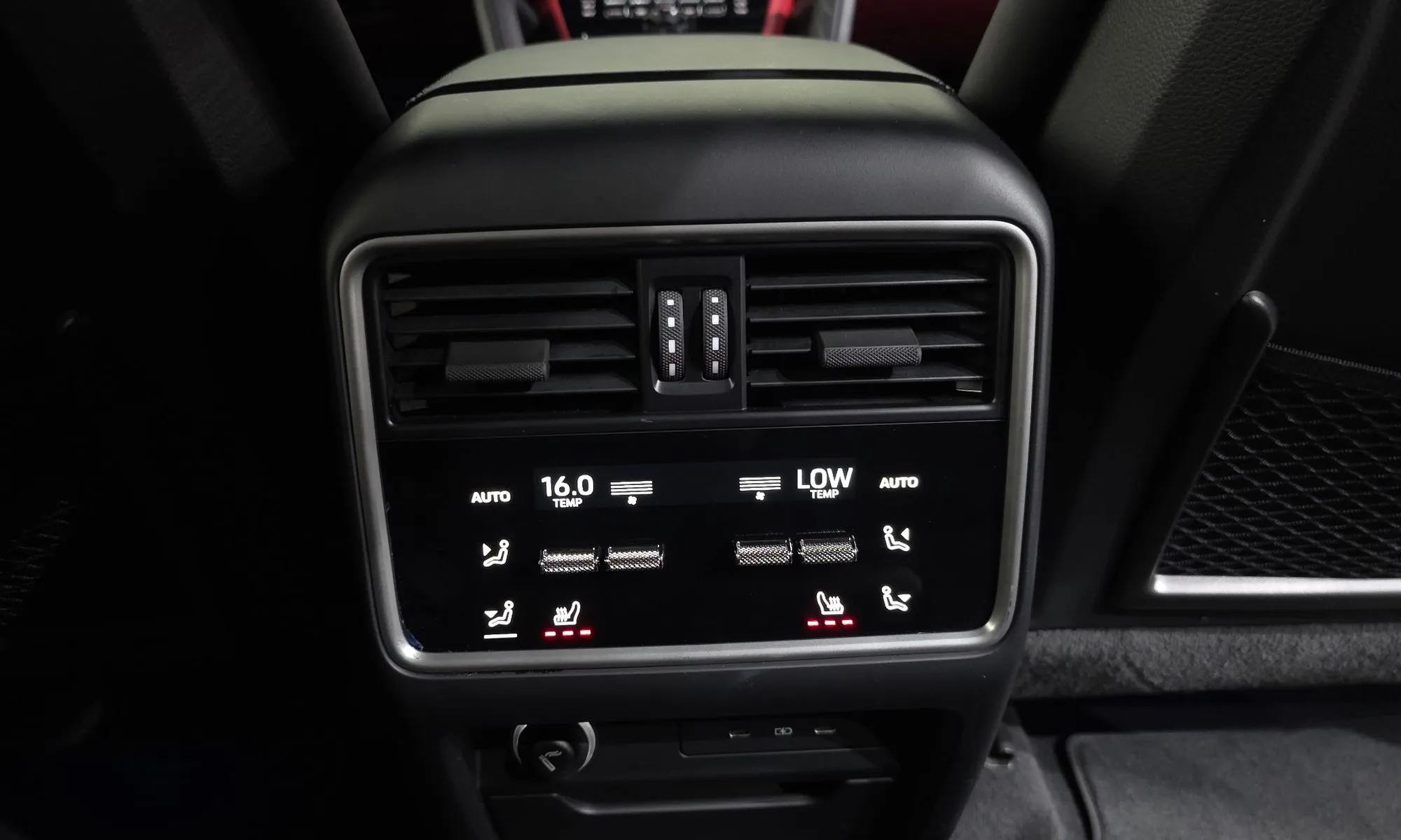 Porsche Cayenne (PO536) 3.0 E-Hybrid Coupe, foto 22